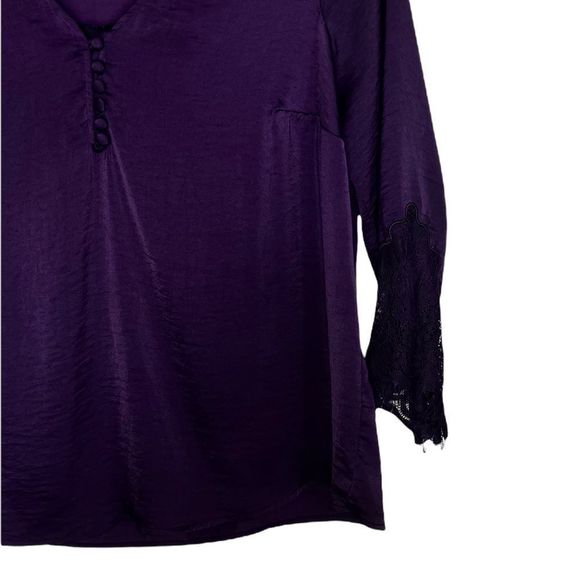 TORRID Womens Sz 00 Lace Inset Bell Sleeve Purple Blouse - Picture 3 of 6